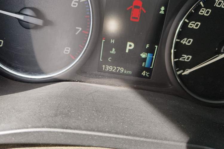 Used Mitsubishi Outlander 2014 2.4L 4x4 Deluxe Value Edition 5 Seats