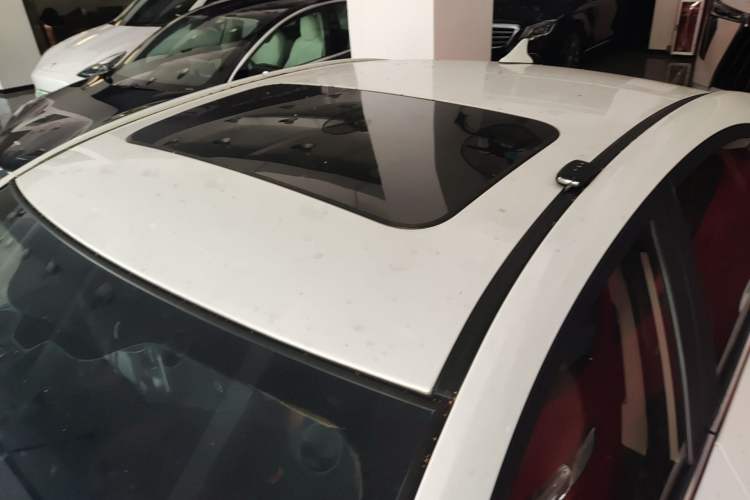 Used CHANGAN Eado 2016 1.6L GDI Automatic JingShang Model Roof