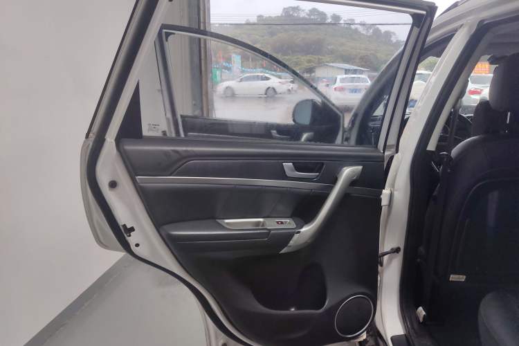 Used Haval H6 2015 Sport Edition 1.5T Automatic Two-Wheel Drive Luxury Model