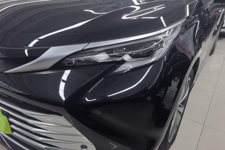 Used Toyota SIENNA 2021 2.5L Hybrid Platinum Edition