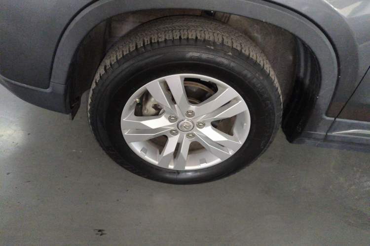 Used CHANGAN CS75 2017 Shangkui Edition 1.5T Manual Luxury Model Left Front Wheel Hub