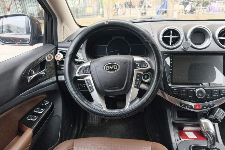 Used BYD S7 2017 2.0T Automatic Luxury Model