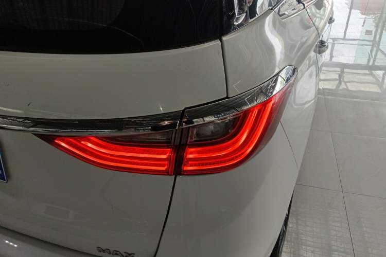 Used BYD Song MAX 2019 1.5T Automatic Smart Connect ZhiLian RuiDong 6-Seater China V Standard Right Rear Taillight