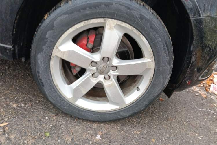 Used Audi Q5 2018 Collector's Edition 40 TFSI Ambition Model
