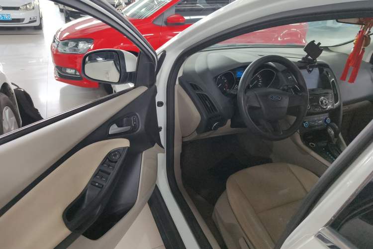 Used Ford Focus 2015 Sedan 1.6L Automatic Comfort Model