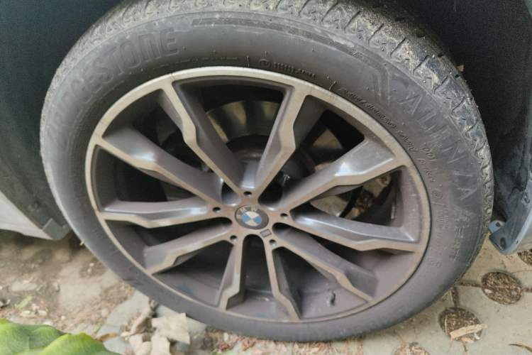 Used BMW X4 2022 xDrive 30i M Sport Package Right Front Wheel Hub