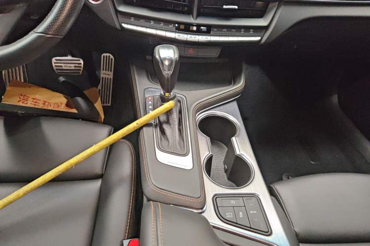 Used Cadillac CT4 2021 28T Prestige Edition Gear Lever