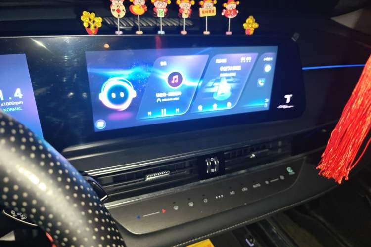 Used Chery Tiggo 8 PRO 2022 390T Two-Wheel Drive Sky Dome Edition 5 Seats Audio And AC Panel