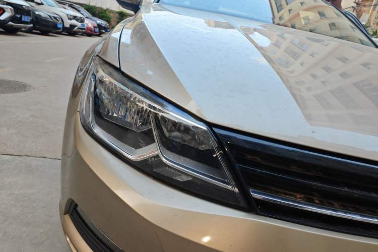 Used Volkswagen Lamando 2017 230TSI Manual Trend Edition
