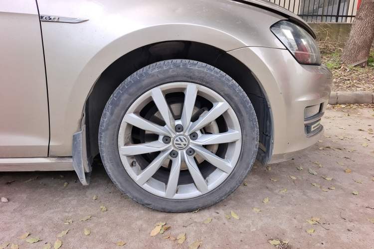 Used Volkswagen Golf 2015 1.4TSI Automatic Flagship Model
