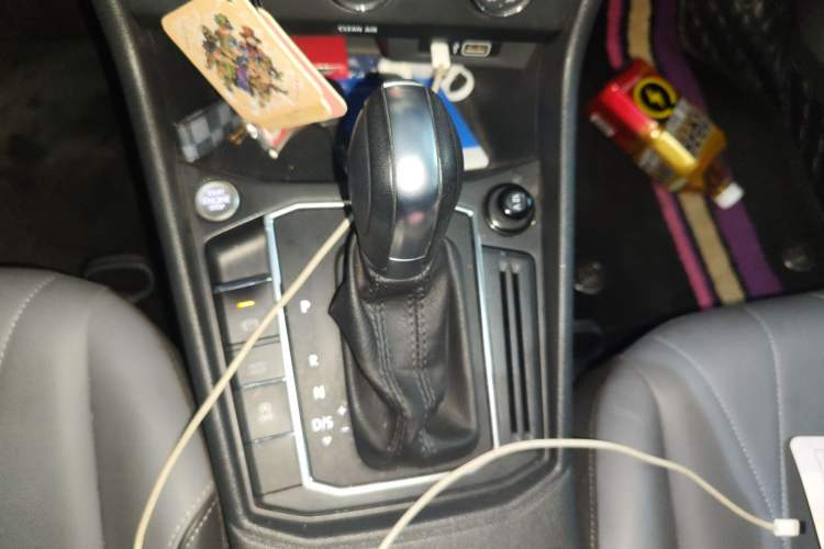 Used Volkswagen Lavida 2023 1.5L Automatic Starry Sky 5 Million Edition Gear Lever