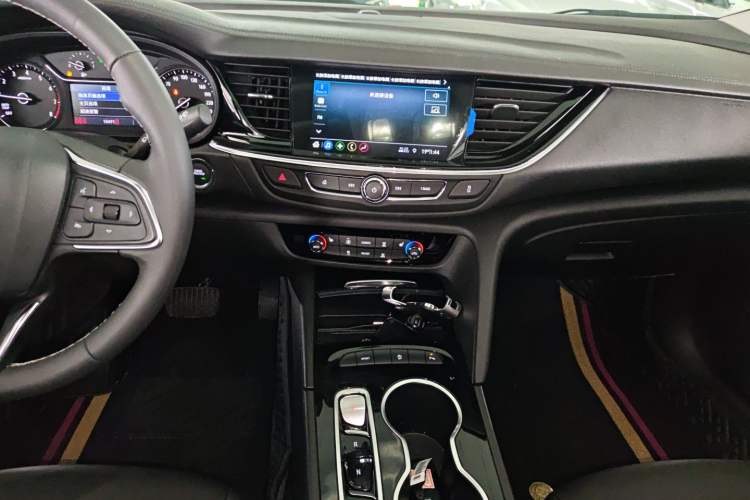 Used Buick Regal 2024 25T Deluxe Edition
