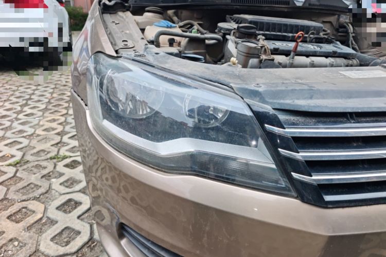 Used Volkswagen Bora 2014 1.6L Manual Fashion Edition Right Front Headlight