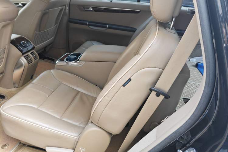 Used Mercedes-Benz R-Class 2011 R 350 L 4MATIC Left Rear Seat