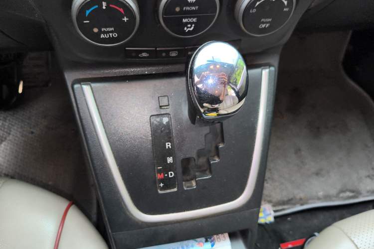 Used Mazda 5 2011 2.0L Automatic Luxury Edition Gear Lever