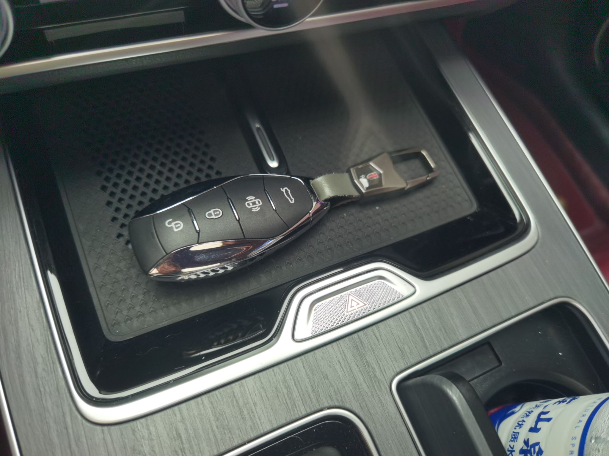 Hongqi HS5 2025 2.0T Two-Wheel Drive Flagship Pro Edition - Chinese Trim Xiang — снимка 20