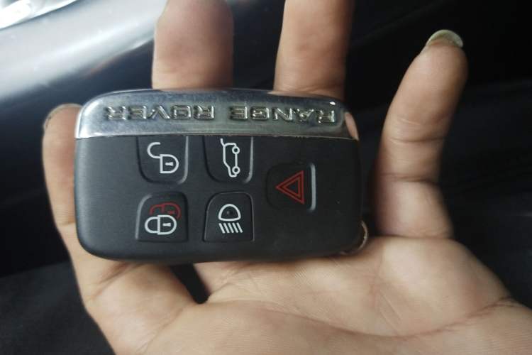 Used Land Rover Range Sport 2017 3.0 SC V6 SE
