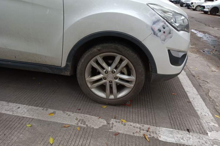 Used CHANGAN CS35 2016 1.6L Automatic Luxury Model China V Standard
