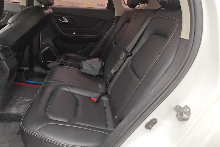 Used Bestune X40 2019 1.6L Automatic Luxury Version China V Emission Standard
