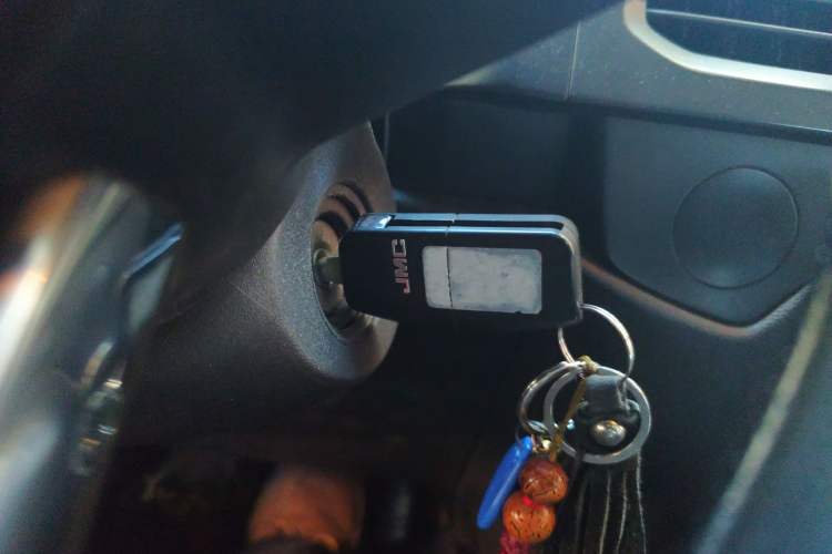 Used JMC Fushun 2022 2.0T Manual Multi-Function Passenger Vehicle Mid-Range High Roof 6-7 Seats
