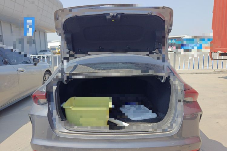 Used GAC Trumpchi EMPOW 2021 270T DCT J11 Version Trunk