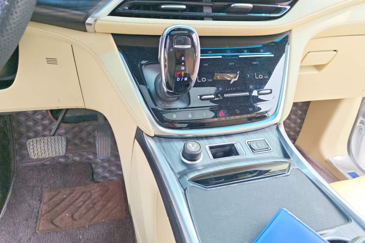 Used Buick GL8 2022 ES Land Cruiser 653T Luxury Model
