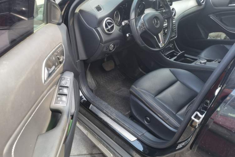 Used Mercedes-Benz GLA 2015 GLA 200 Fashion Model