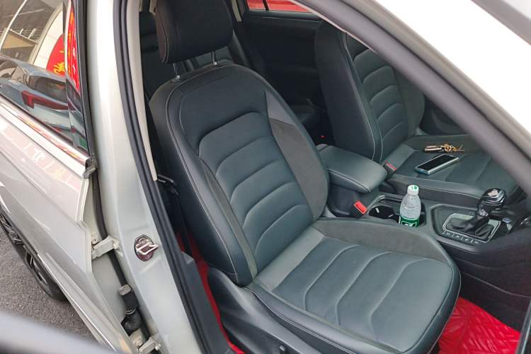 Used Volkswagen Tiguan L 2021 330TSI Automatic Two-Wheel Drive R-Line Enhanced Edition
