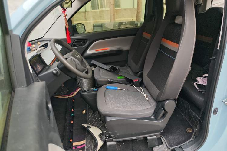 Used Wuling Hongguang MINIEV 2021 Macaron Premium Model – Lithium Iron Phosphate Left Front Seat