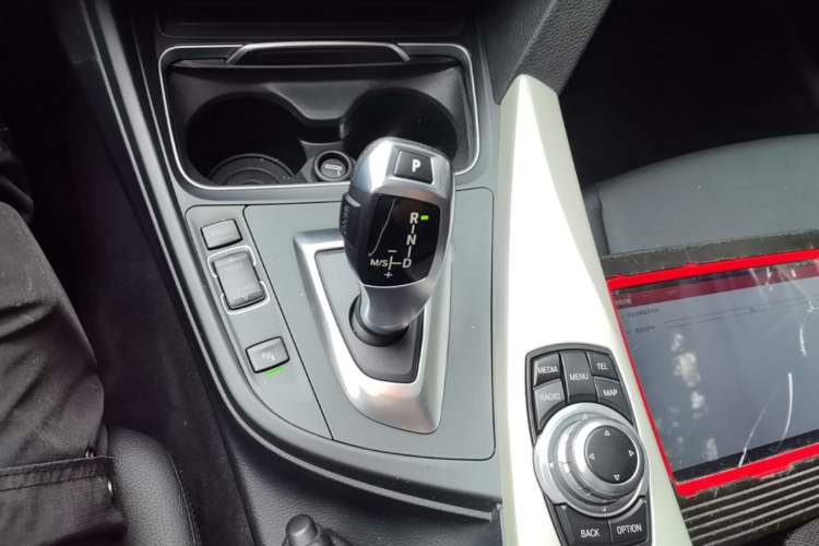 Used BMW 3 Series 2016 320i Fashion Model
