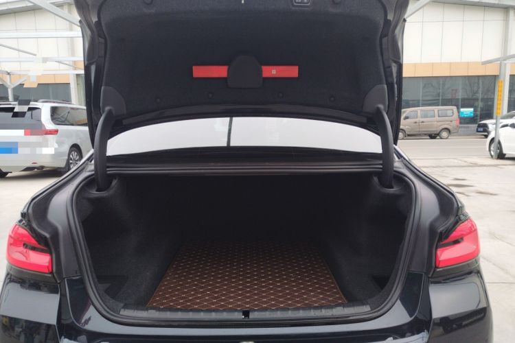 Used BMW 5 Series 2023 530Li Luxury Edition M Sport Package