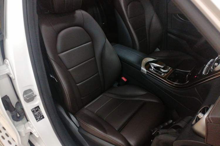 Used Mercedes-Benz GLC 2018 Facelift GLC 260 4MATIC Luxury Edition