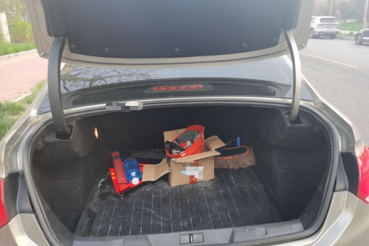 Used Citroen C4L 2015 1.2T Automatic Luxury Edition Trunk