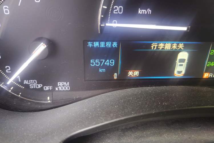 Used Cadillac ATS-L 2017 28T Tech Edition Odometer Close Up