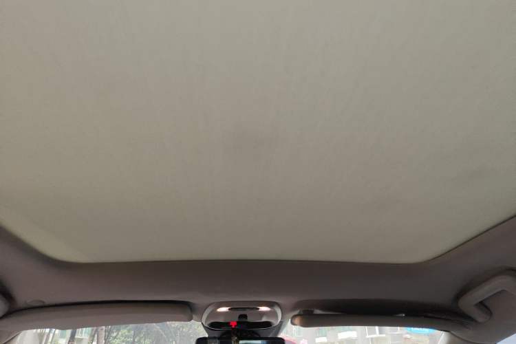Used Volvo V40 2014 2.0T Zhiya Edition Headliner