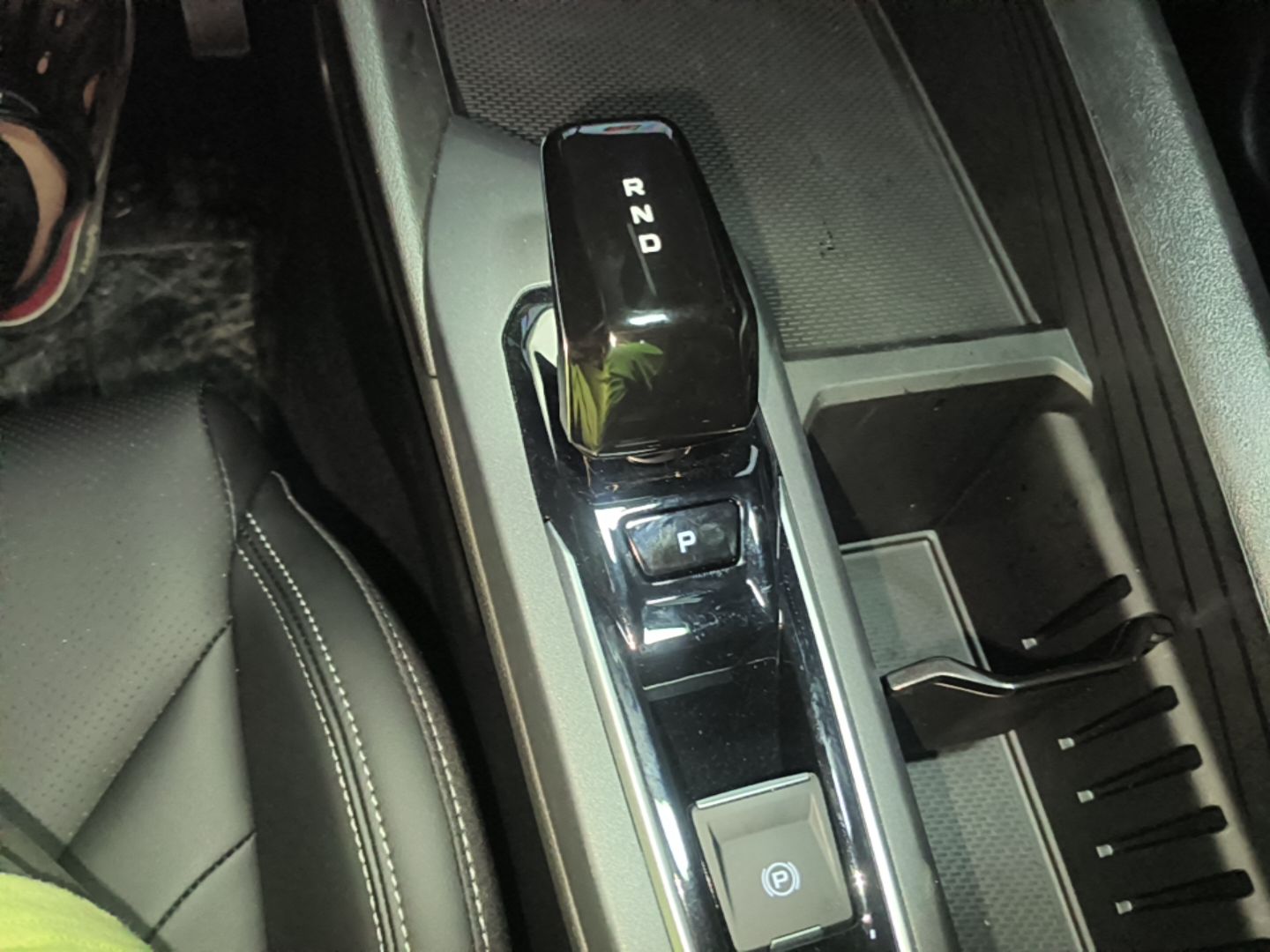 Geely Auto Binray 2024 Binrui COOL 1.5T DCT Longteng Edition — снимка 16