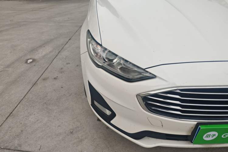 Used Ford Mondeo 2020 EcoBoost 180 Stylish Model Right Front Headlight