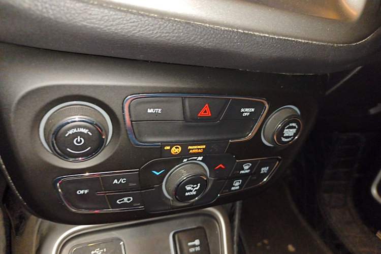 Used Jeep Compass 2020 220T Automatic Leading Edition
