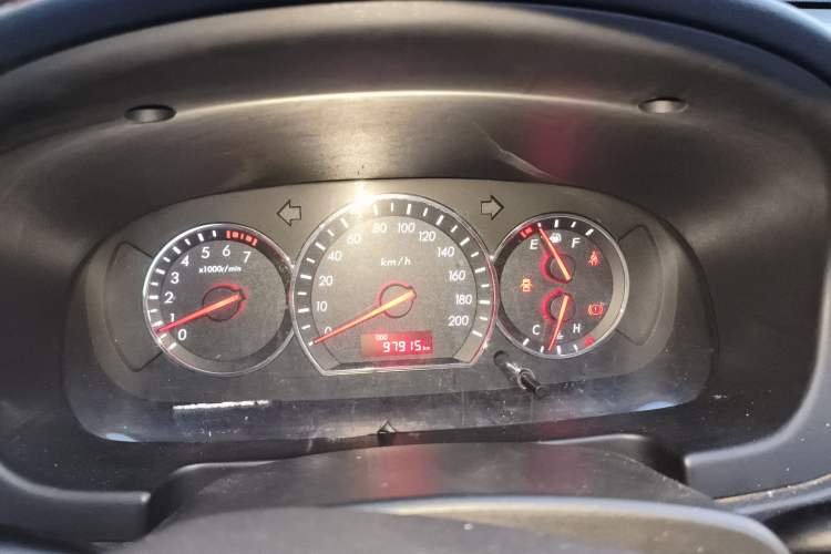 Used CHANGAN Alsvin V3 2015 1.4L Manual Warm-Hearted Model China V Standard