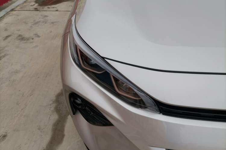 Used Toyota Wildlander 2024 2.0L CVT Two-Wheel Drive Urban Edition Right Front Headlight