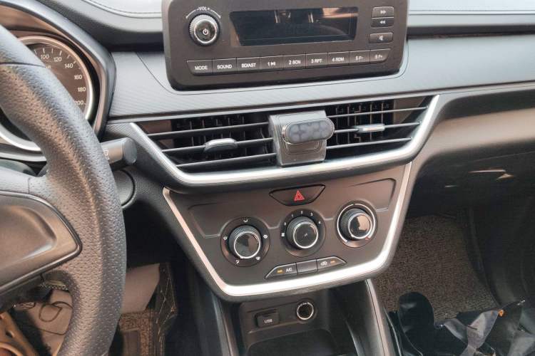 Used Wuling Hongguang S3 2018 1.5L Manual Standard Version China V Standard