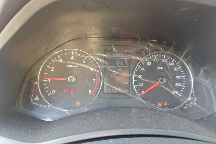 Used FAW Senya R7 2016 1.6L Manual Luxury Model
