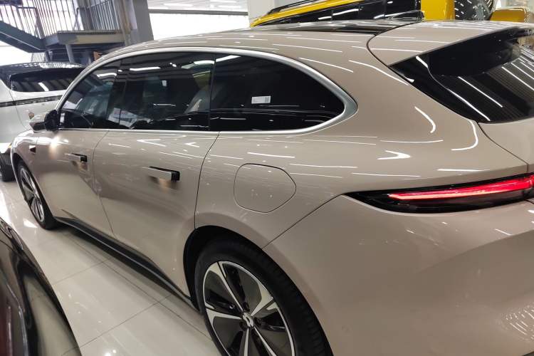 Used Nio ET5T 2023 75 kWh Touring