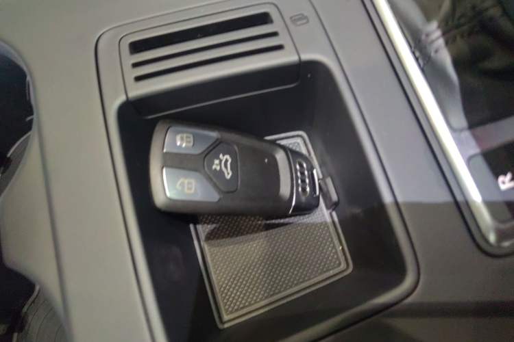 Used Audi A4L 2024 40 TFSI Fashion Dynamic Model
