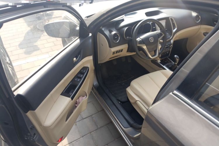 Used CHANGAN Eado 2015 1.6L Manual Luxury Model China IV Standard Driver Seat