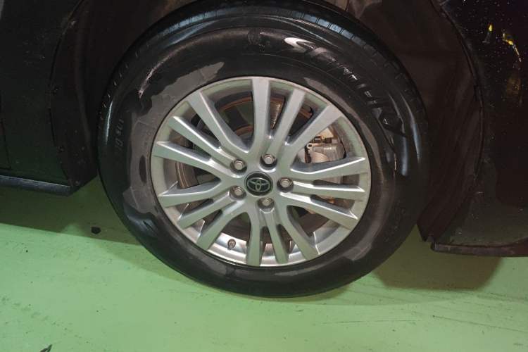 Used Toyota SIENNA 2021 2.5L Hybrid Premium Edition