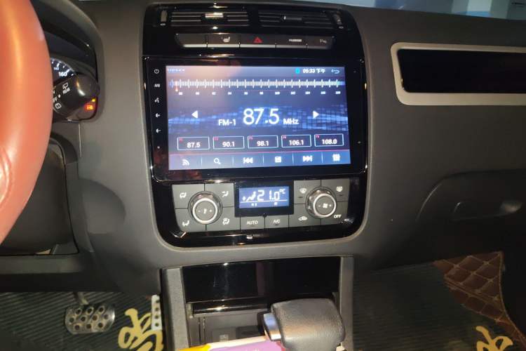 Used Yema T70 2016 Upgraded Model 1.8T CVT Flagship Edition
