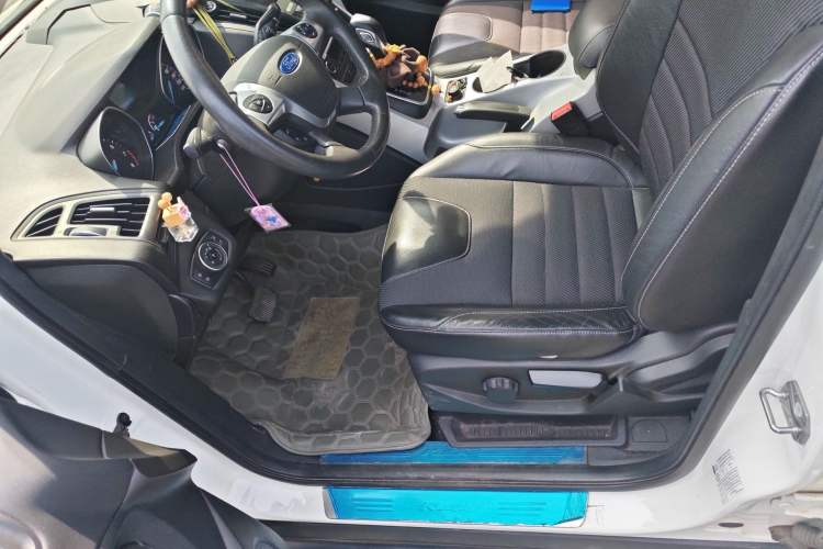 Used Ford Kuga 2015 1.5L GTDi Two-Wheel Drive Fashion Edition Left Front Seat