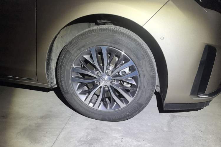 Used Buick GL8 2023 ES Lu Zun Deluxe Model
