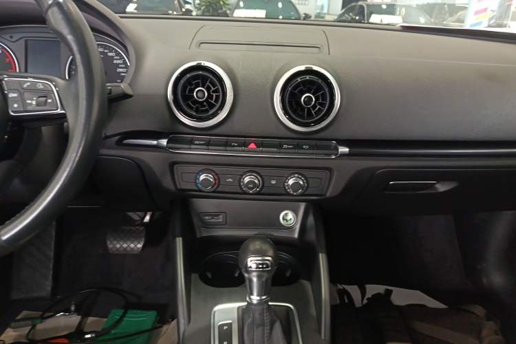 Used Audi A3 2019 Limousine 35 TFSI Fashion Edition China V standard